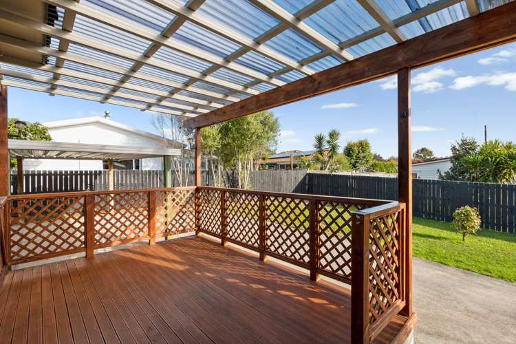 6 Godley Road Green Bay_16