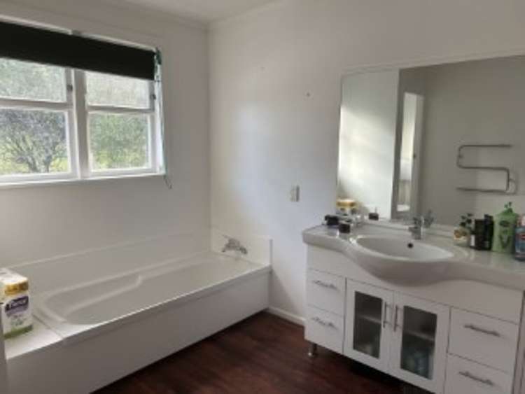 237A Rifle Range Road 11209_1