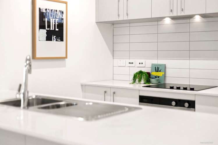 802/8 Waikumete Road Glen Eden_1