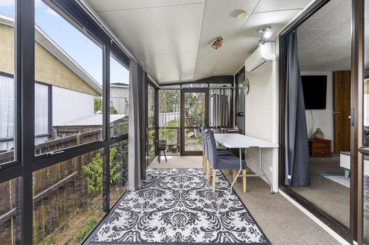 2/63 Othello Drive Clover Park_2