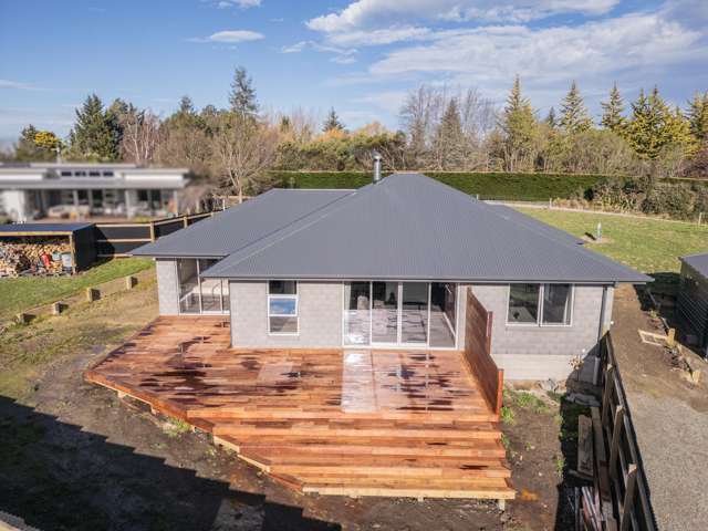Modern living, mountain views