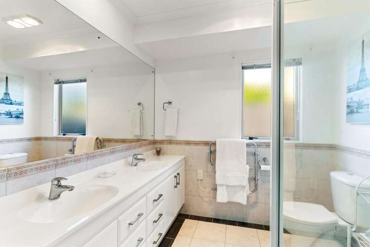 1 Zara Court Flat Bush_14