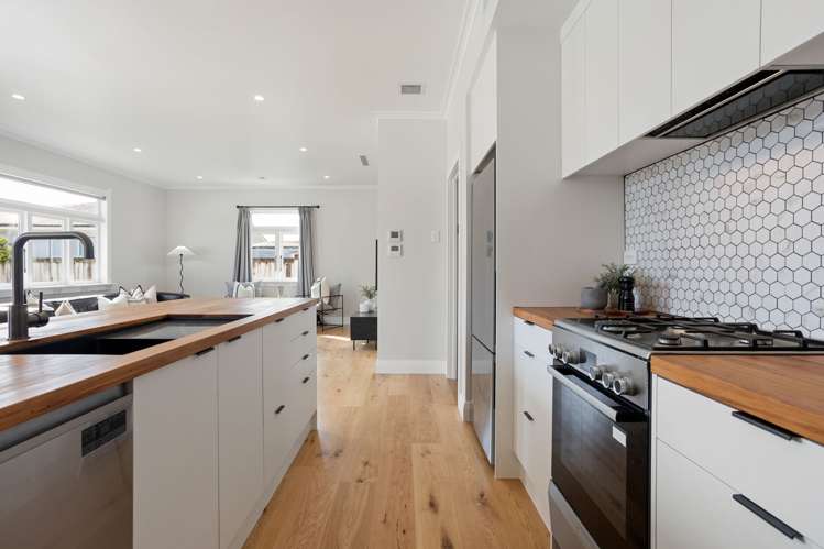 71 Galloway Street Hamilton East_5