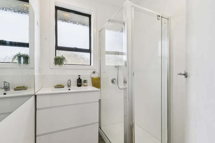 11b Greer Crescent Tawa_11