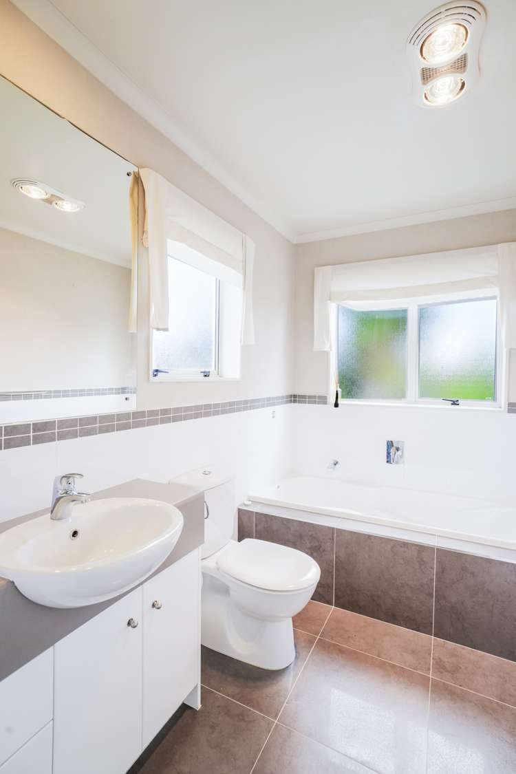 3 Girvan Terrace Wattle Downs_14