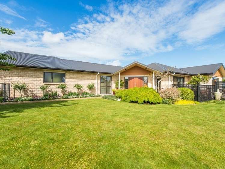 6 Lithgow Drive Otamatea_25