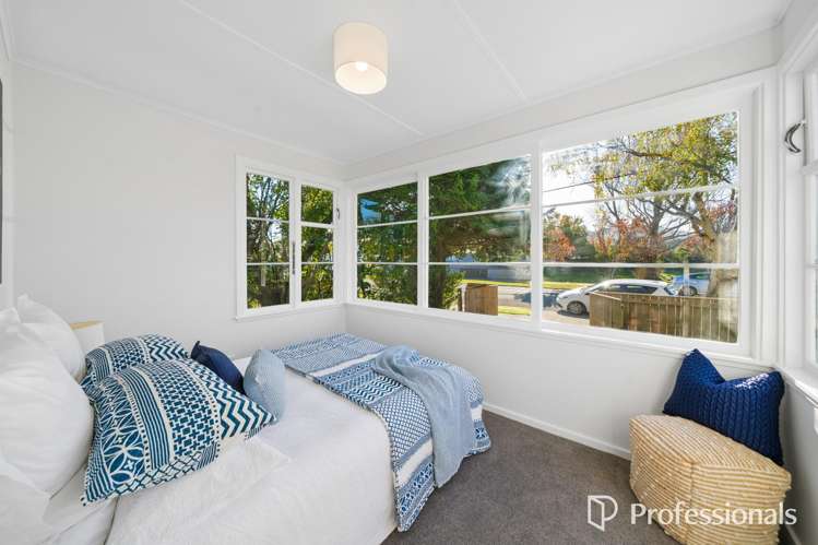 88 Waddington Drive Naenae_8