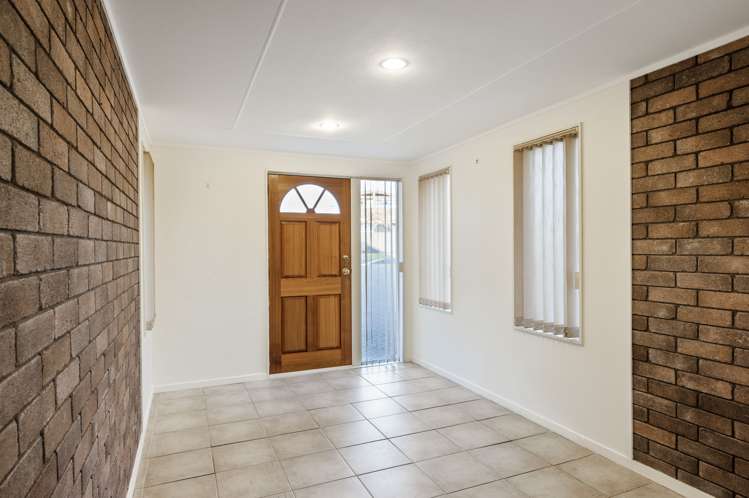 2 Pipi Street Taupo_4