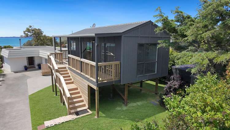  3 Virginia Circus Snells Beach_12