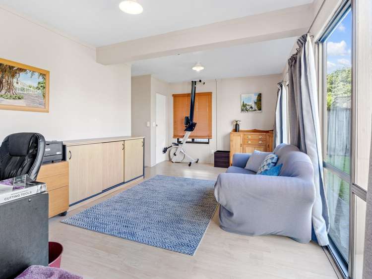 3 Hattaway Avenue Bucklands Beach_12