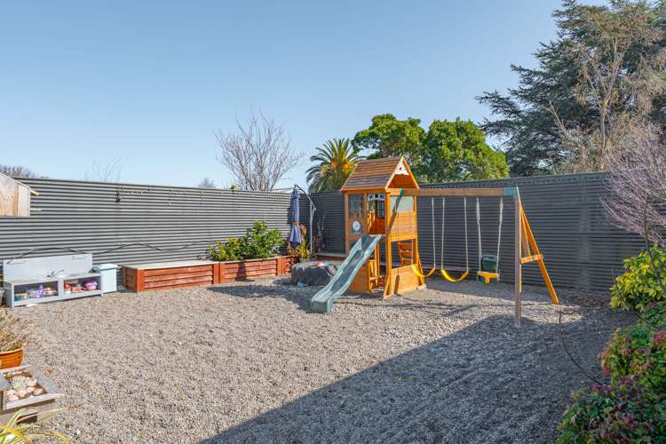 25 Surrey Street Solway_21