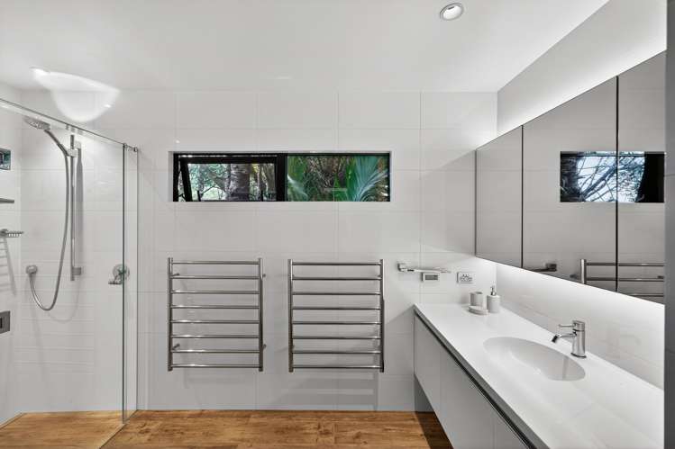 34 Arapito Road Titirangi_18