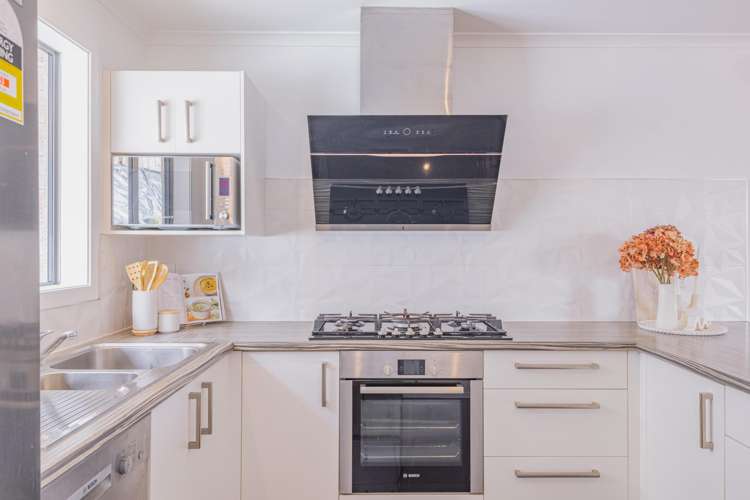 8 Heathfield Avenue Huntington_7