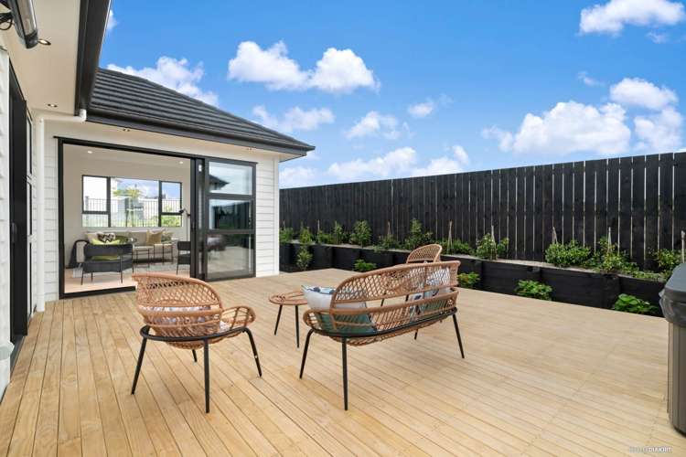 68 Parish Drive Wainui_16