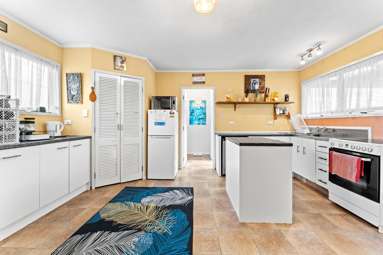 16 Puriri Road_2