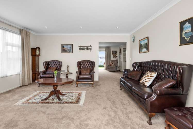 11 Sue Place Mahora_10