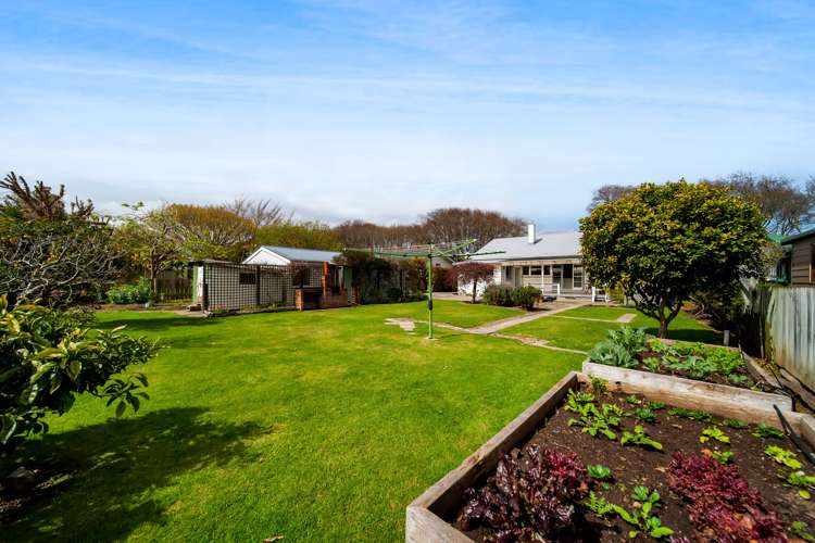 12 Selwyn Crescent College Estate_18