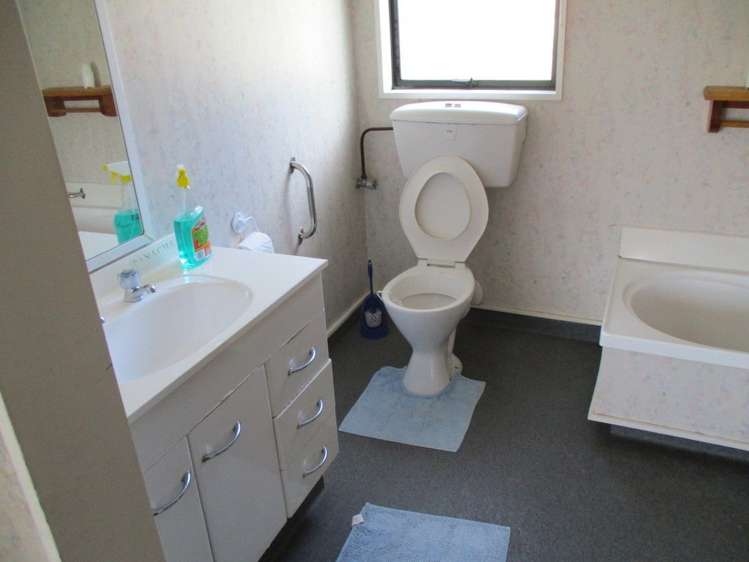 34 Eddystone Street Kaitangata_11