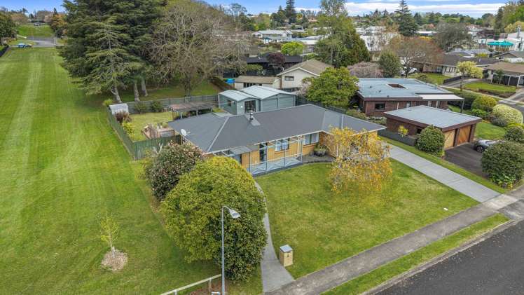 2 Sheridan Crescent Cambridge_21