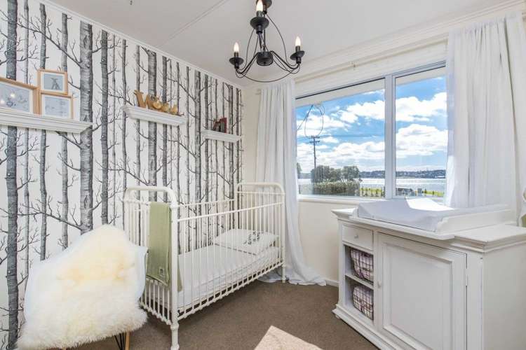 10 Kiwi Esplanade Mangere Bridge_12