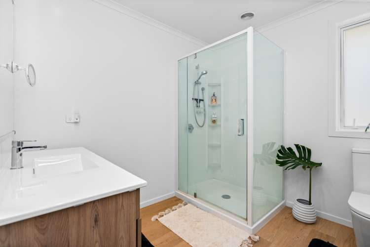 17 Powhaitere Road One Tree Point_14