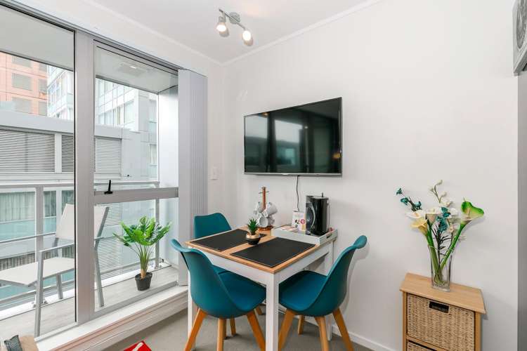 Flat 12C/34 Kingston Street_5