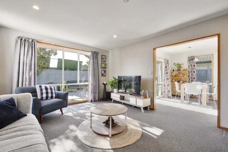 2/20 Downing Street Hoon Hay_8