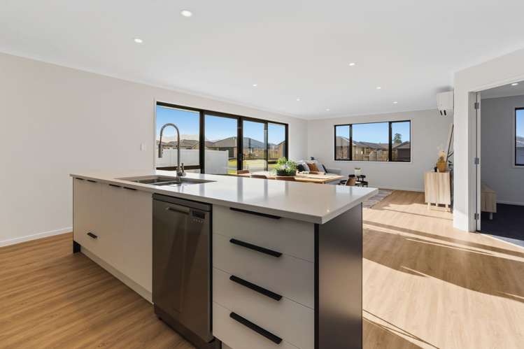 98 Kaurinui Crescent One Tree Point_25