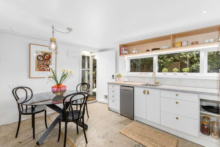 12 Cheviot Road, Lowry Bay Eastbourne_23