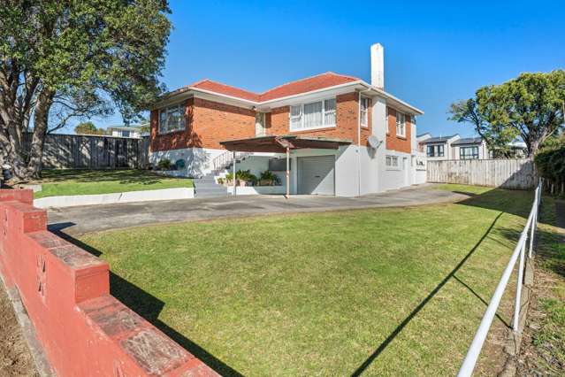 A 1960's Blank Canvas with Options (850m2) MHS