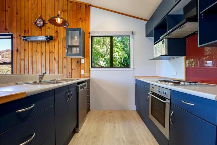 5B Kingfisher Road Takamatua_23