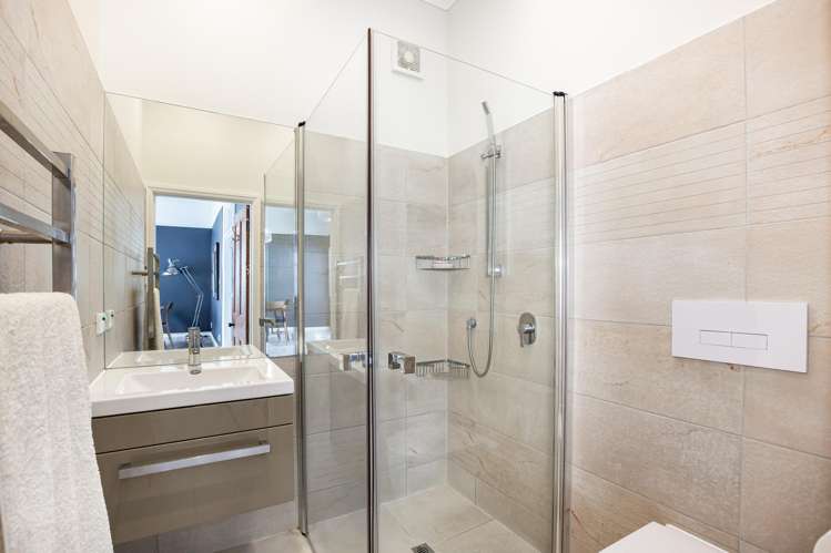 5 Burwah Street Berhampore_17