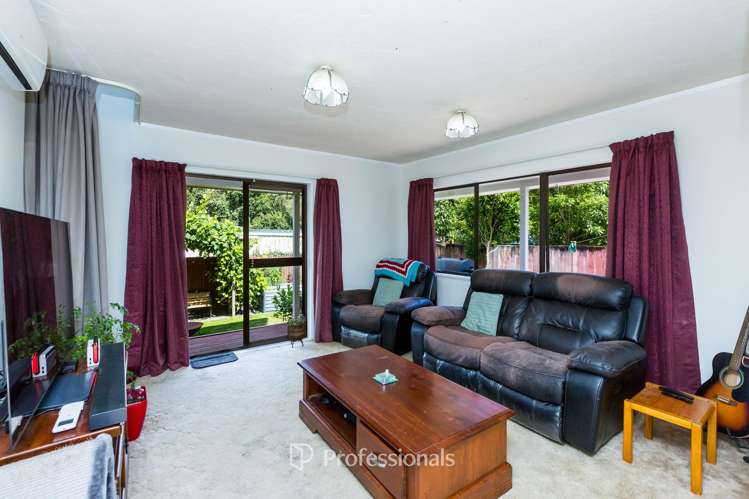 25b Memphis Grove Totara Park_6