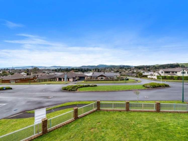 2 Linden Place Westbrook_9