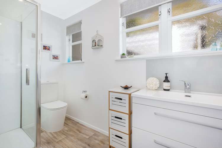 21 Burns Grove Trentham_13