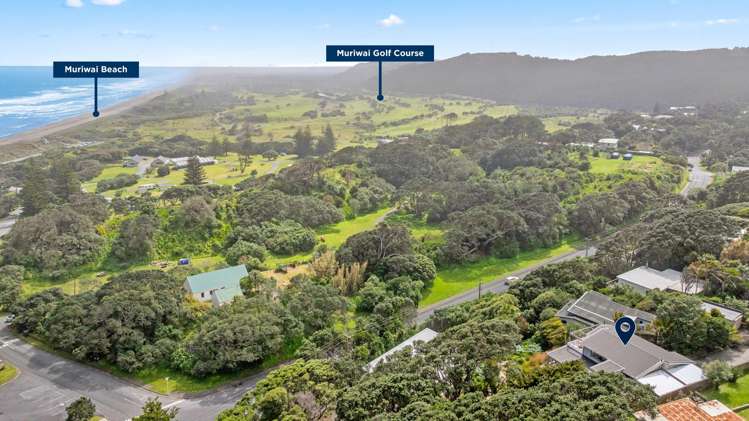 27 Domain Crescent Muriwai Beach_28