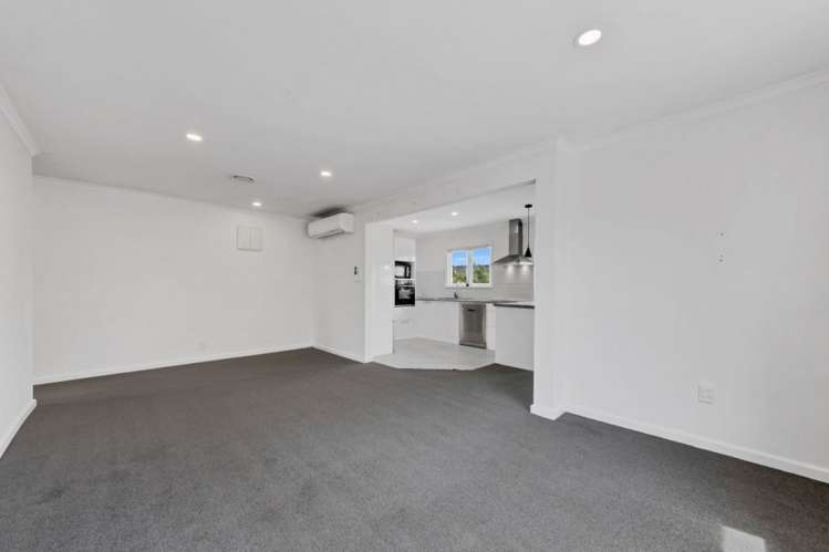 35 Basingstoke Street Aranui_5