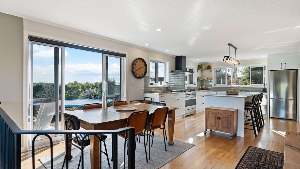 300 Paparata Road_3