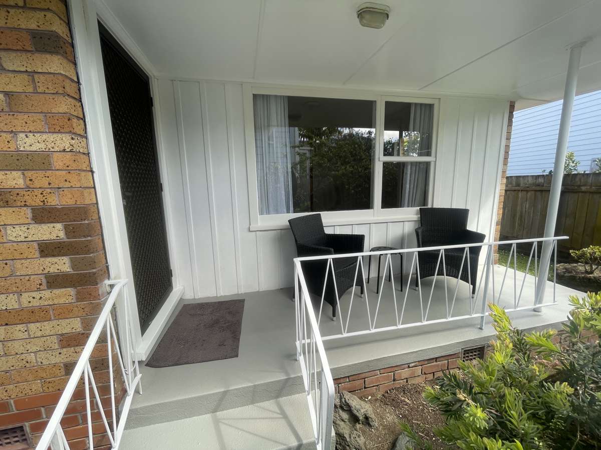 Walk to Ellerslie in 1 minute! 2