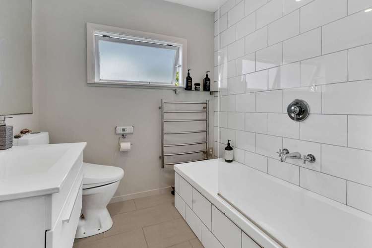 20 Dickens Street Stoke_8