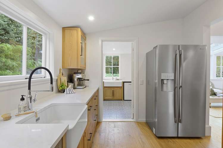 252 Wainui Main Road French Farm_8