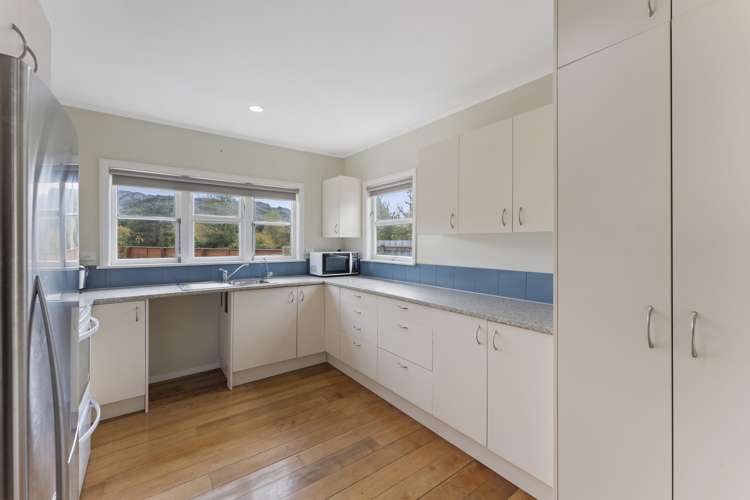 1 Peel Place Wainuiomata_7