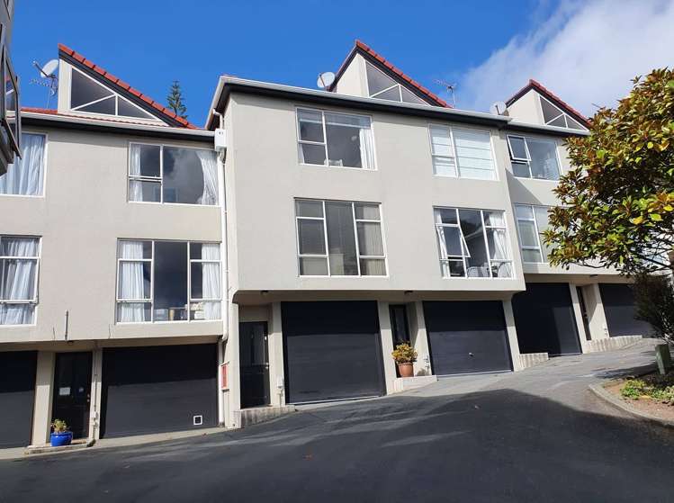 3/20 Thompson Street Mount Cook_0