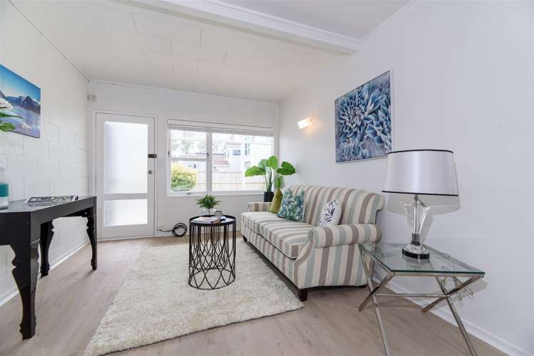 2/7 James Road Manurewa_3