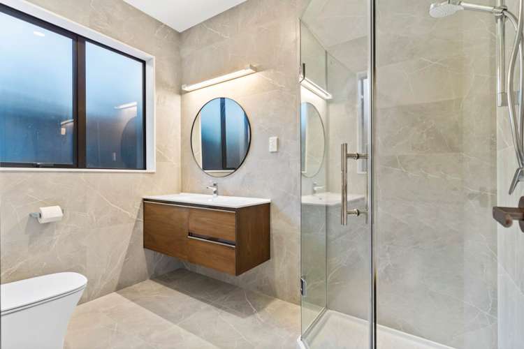 51 Siren Street Wainui_21