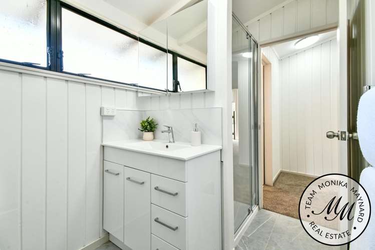 54 Eugenia Rise Totara Heights_10