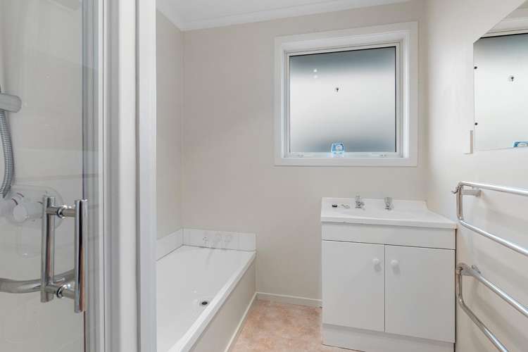 39b Eastbourne Street Caversham_9