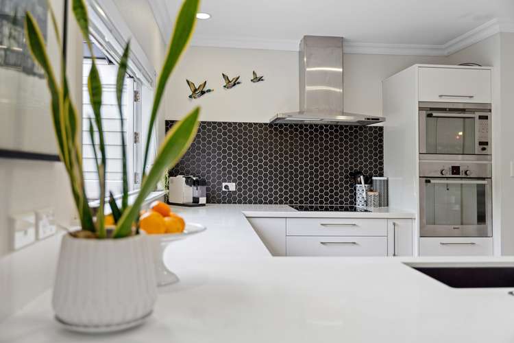 7 Ngarara Road Waikanae_9