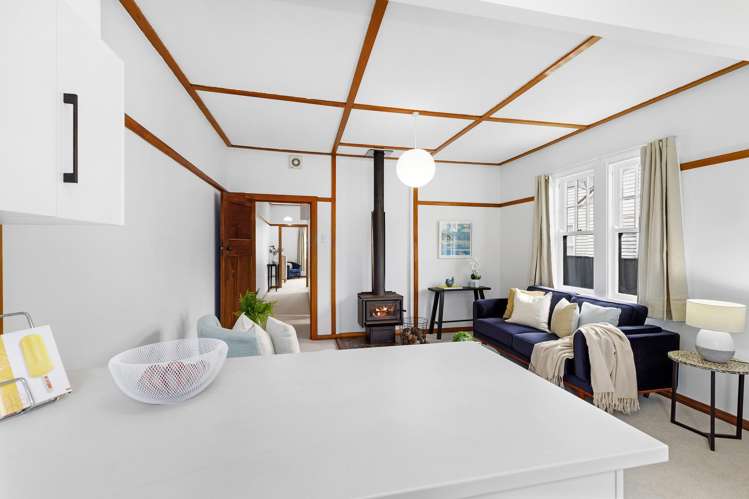2/14 Douglas Street Waiwhetu_4
