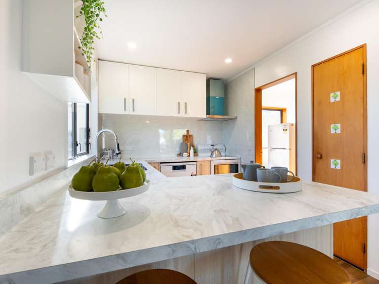 55 Beazley Avenue Paparangi_6